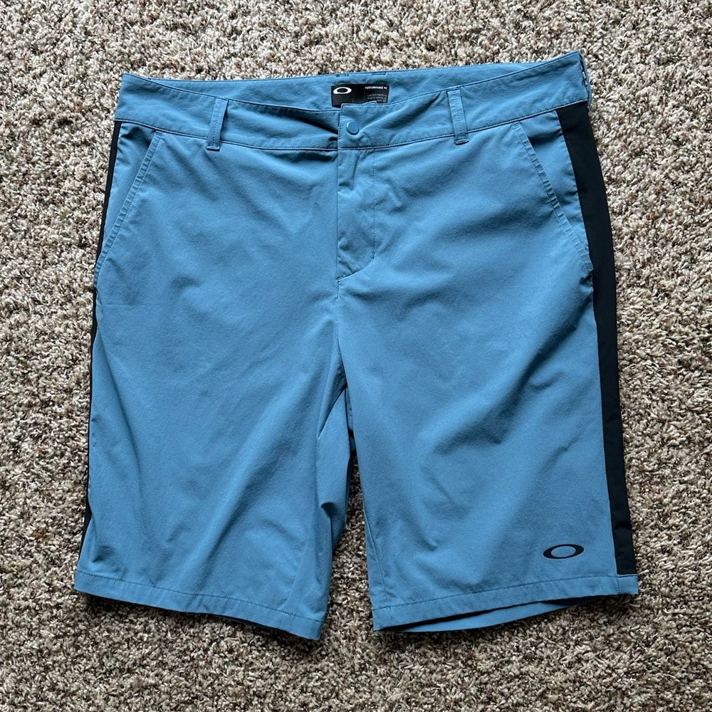 Sharp men’s *OAKLEY double logo* lightweight casual golf ⛳️ shorts - 36 - mint!